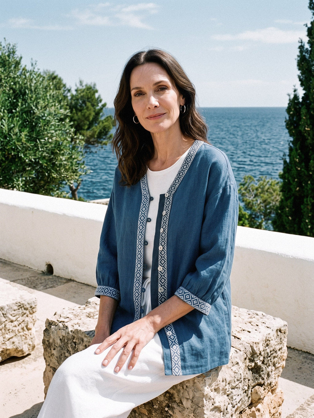 100% Linen Geometric Trim V-Neck Shirt SORAYA