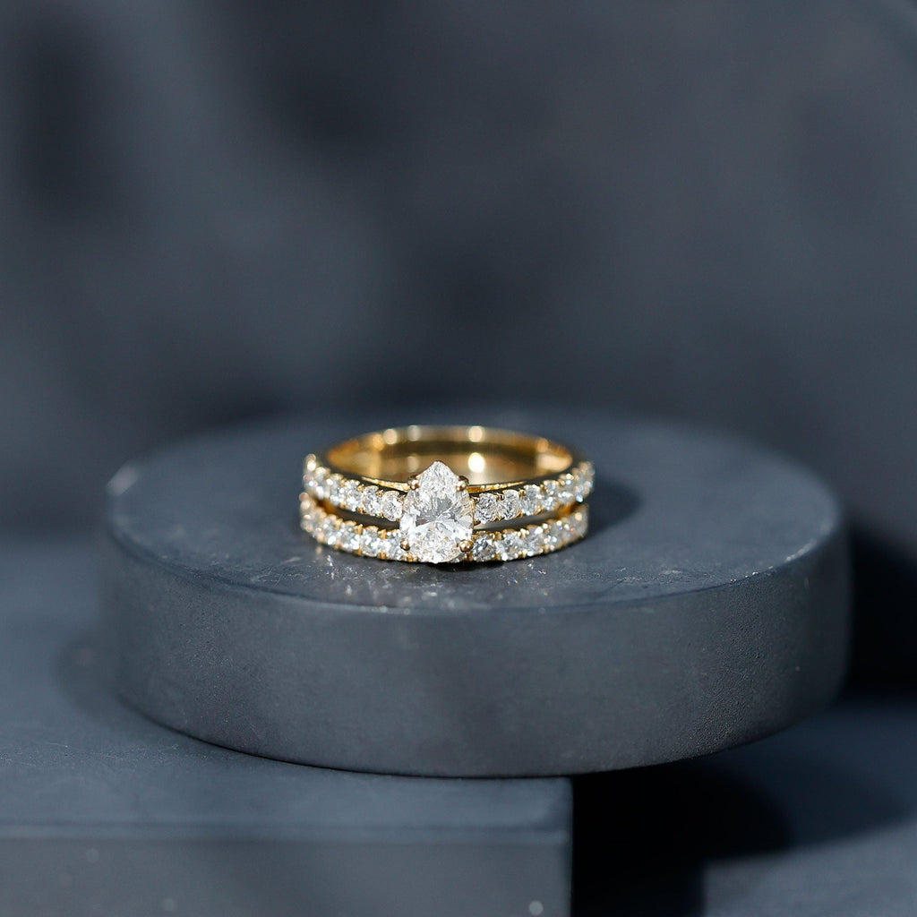 Certified Lab Grown Diamond Engagement Ring With Wedding Band