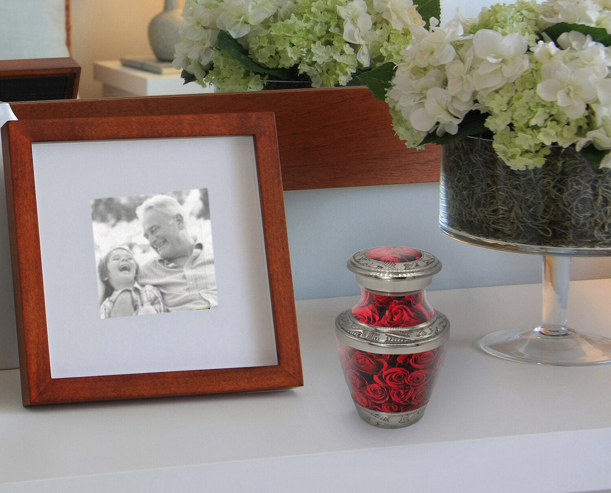 Crimson Rose Keepsake Urns – Tiny, Small & Mini Keepsake Urns for Ashes | Cremation Keepsakes
